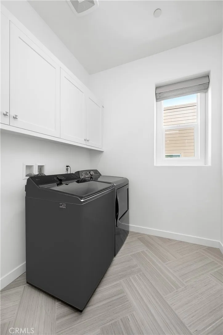 27225 Cranmore #101 Valencia, CA 91381