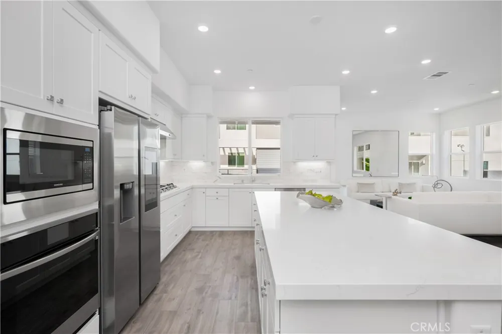 27225 Cranmore #101 Valencia, CA 91381