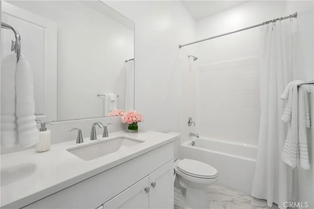 27225 Cranmore #101 Valencia, CA 91381