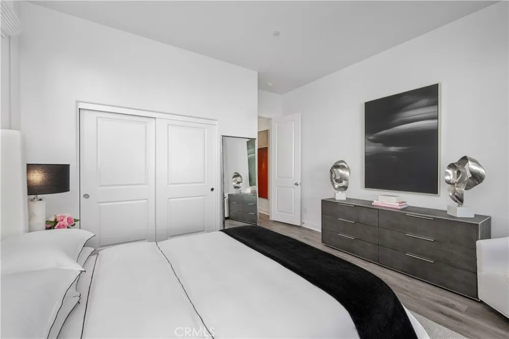 27225 Cranmore #101 Valencia, CA 91381