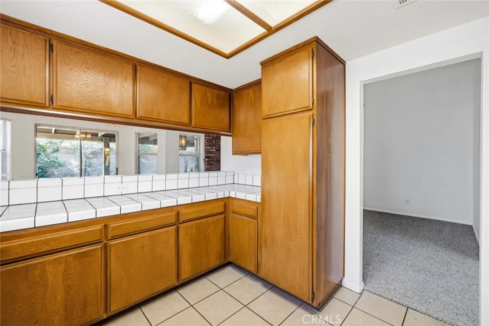 1510 E Avenue J12 Lancaster, CA 93535