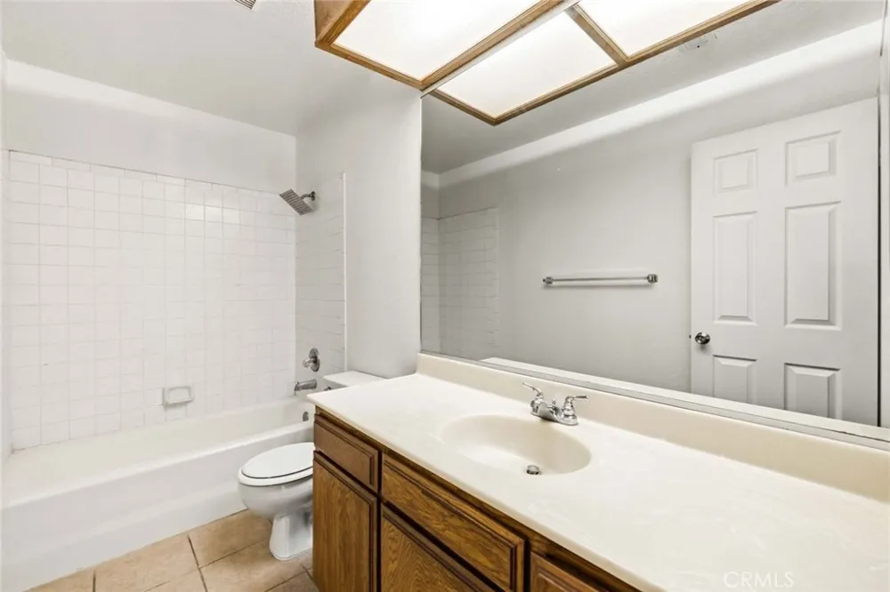 1510 E Avenue J12 Lancaster, CA 93535