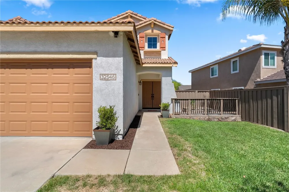 32546 Lost Rd. Lake Elsinore, CA 92532