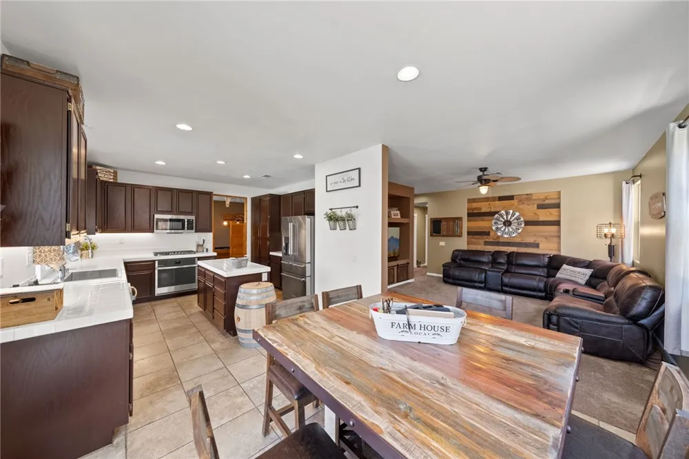 32546 Lost Rd. Lake Elsinore, CA 92532