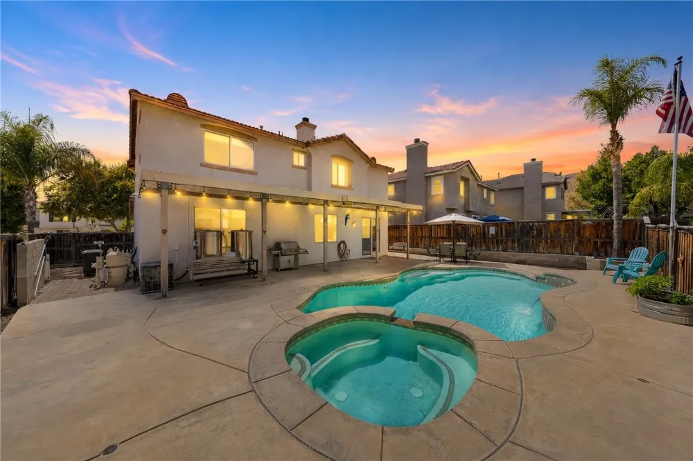 32546 Lost Rd. Lake Elsinore, CA 92532