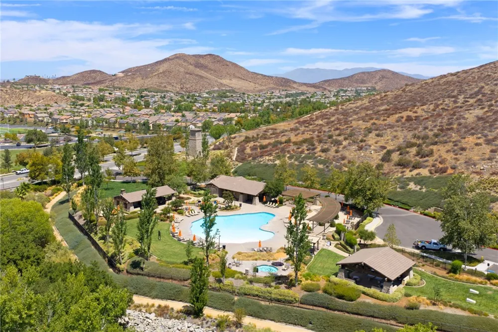 32546 Lost Rd. Lake Elsinore, CA 92532