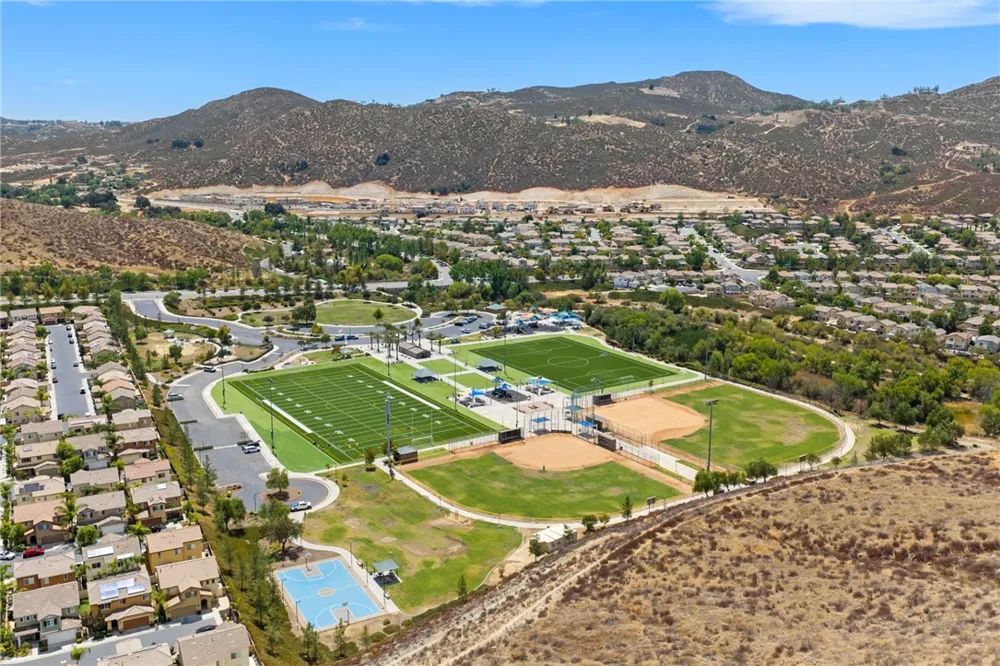 32546 Lost Rd. Lake Elsinore, CA 92532