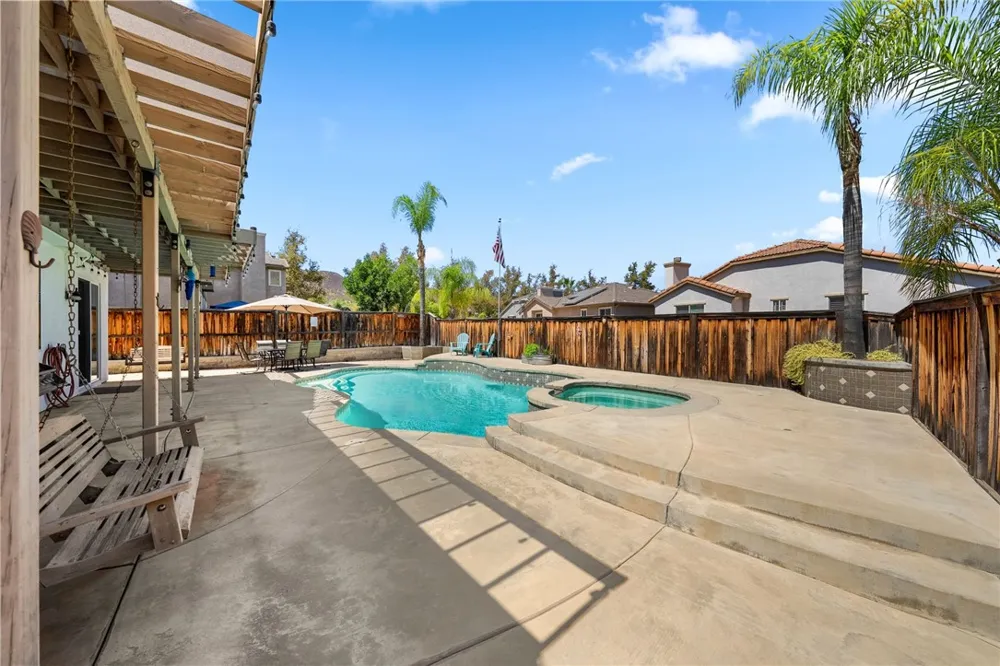 32546 Lost Rd. Lake Elsinore, CA 92532