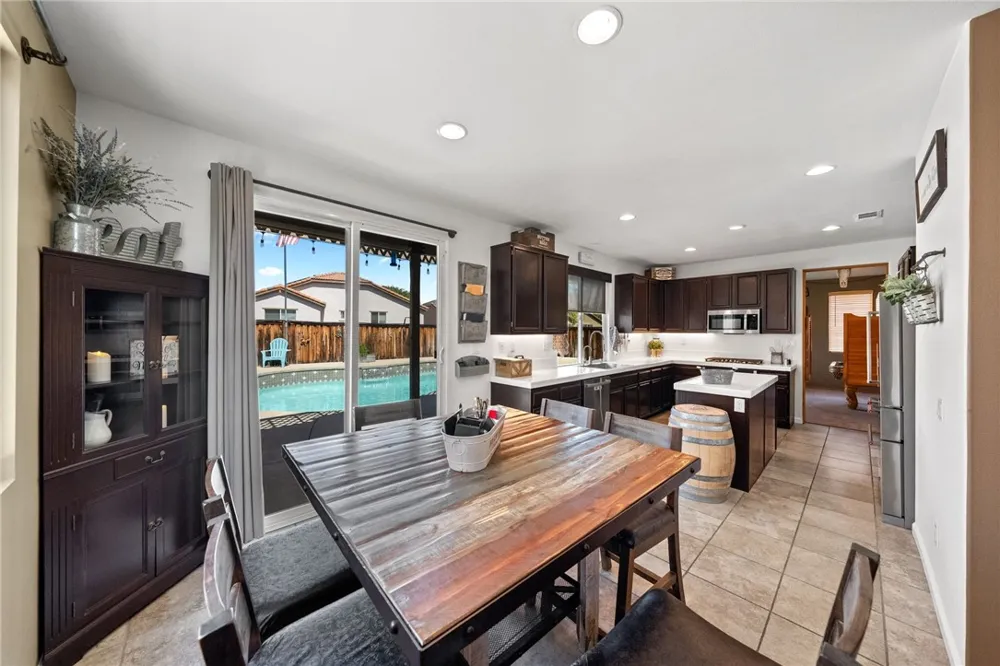 32546 Lost Rd. Lake Elsinore, CA 92532