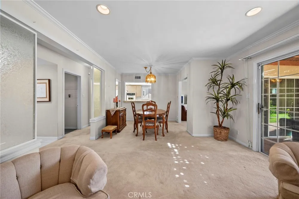 8518 Fullbright Avenue Winnetka, CA 91306