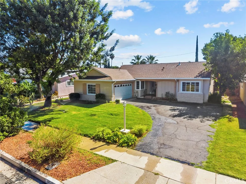 8518 Fullbright Avenue Winnetka, CA 91306