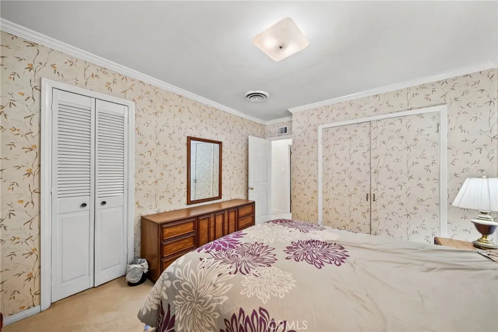 8518 Fullbright Avenue Winnetka, CA 91306