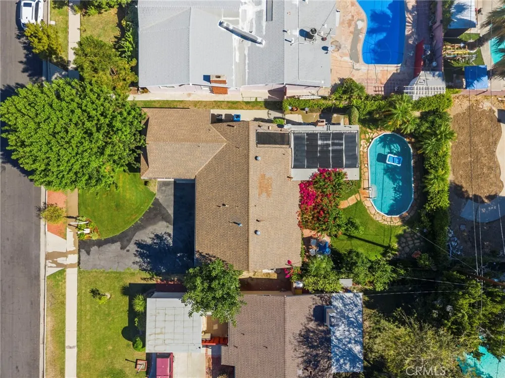 8518 Fullbright Avenue Winnetka, CA 91306