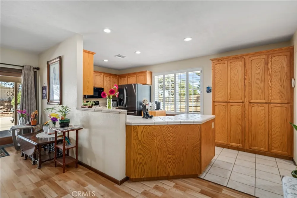 2651 W Avenue N12 Palmdale, CA 93551