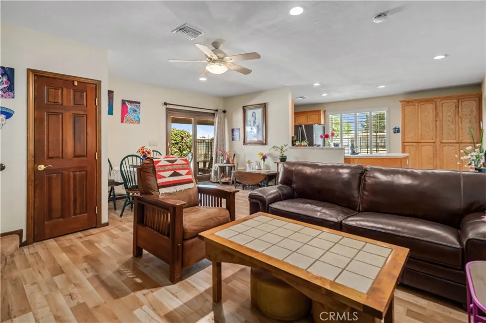 2651 W Avenue N12 Palmdale, CA 93551