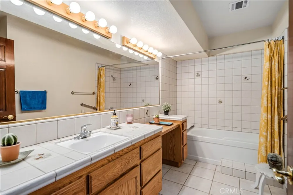2651 W Avenue N12 Palmdale, CA 93551