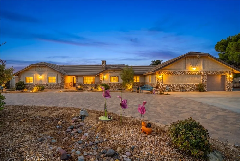 2651 W Avenue N12 Palmdale, CA 93551