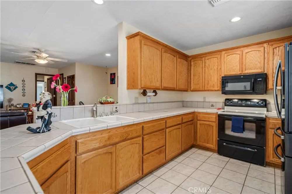 2651 W Avenue N12 Palmdale, CA 93551