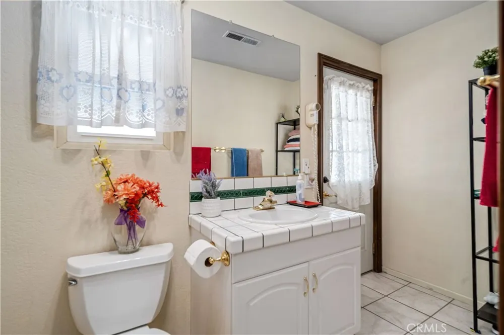 2651 W Avenue N12 Palmdale, CA 93551