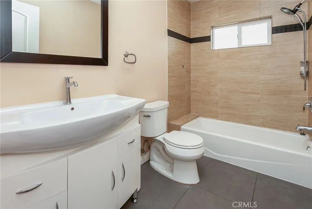 6917 Tyrone Avenue Van Nuys, CA 91405