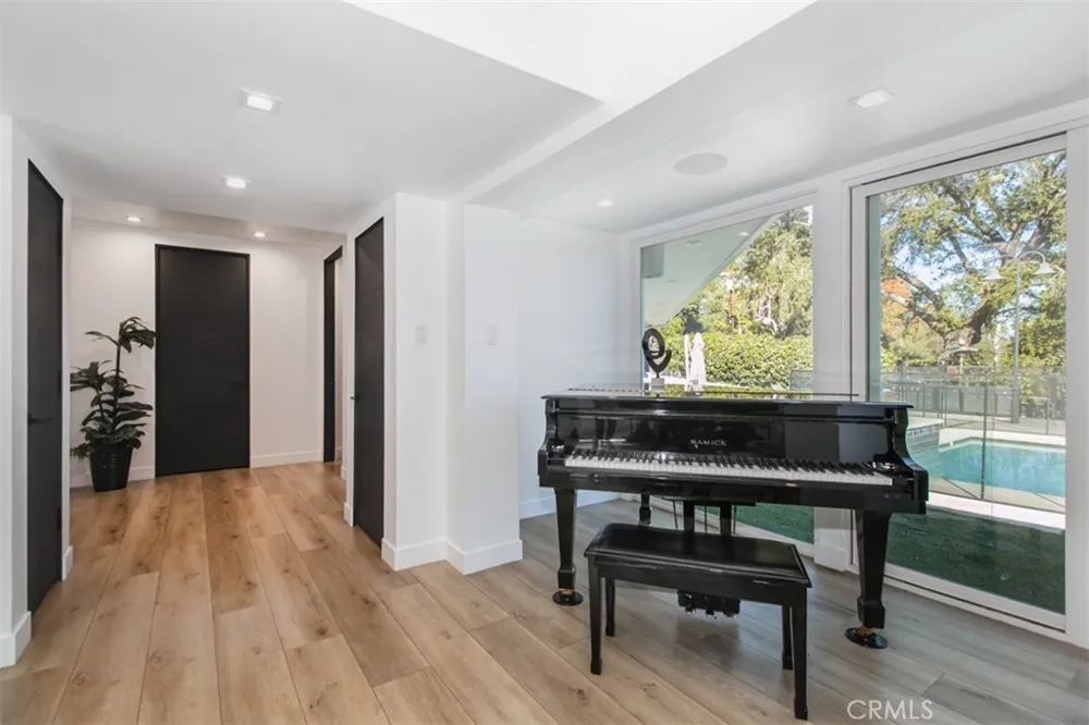 4620 Caritina Tarzana, CA 91356