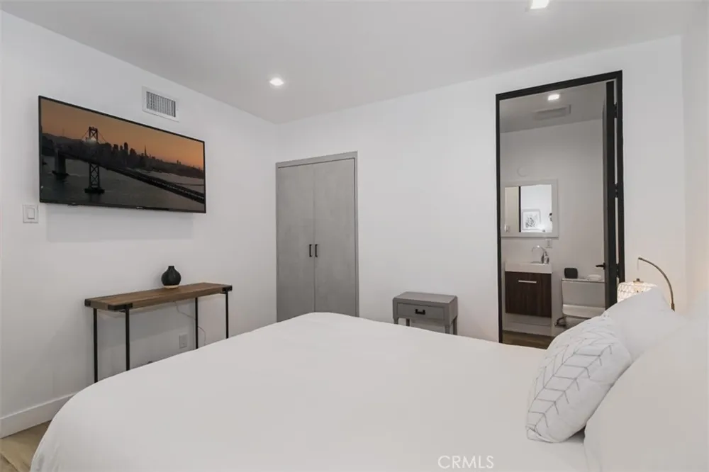 4620 Caritina Tarzana, CA 91356