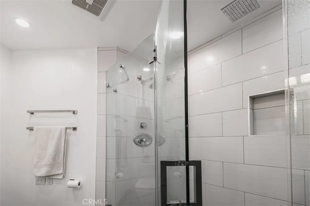4620 Caritina Tarzana, CA 91356