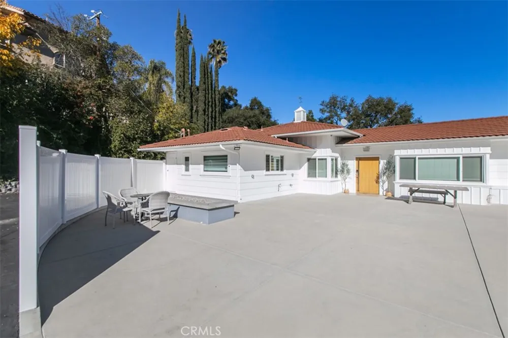 4620 Caritina Tarzana, CA 91356