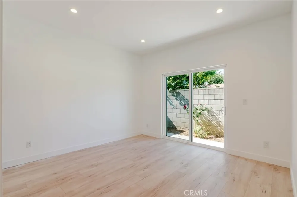 6837 Yolanda Avenue Reseda, CA 91335