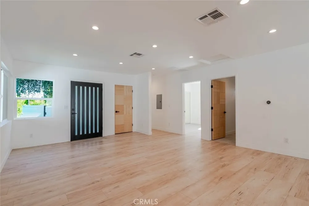 6837 Yolanda Avenue Reseda, CA 91335