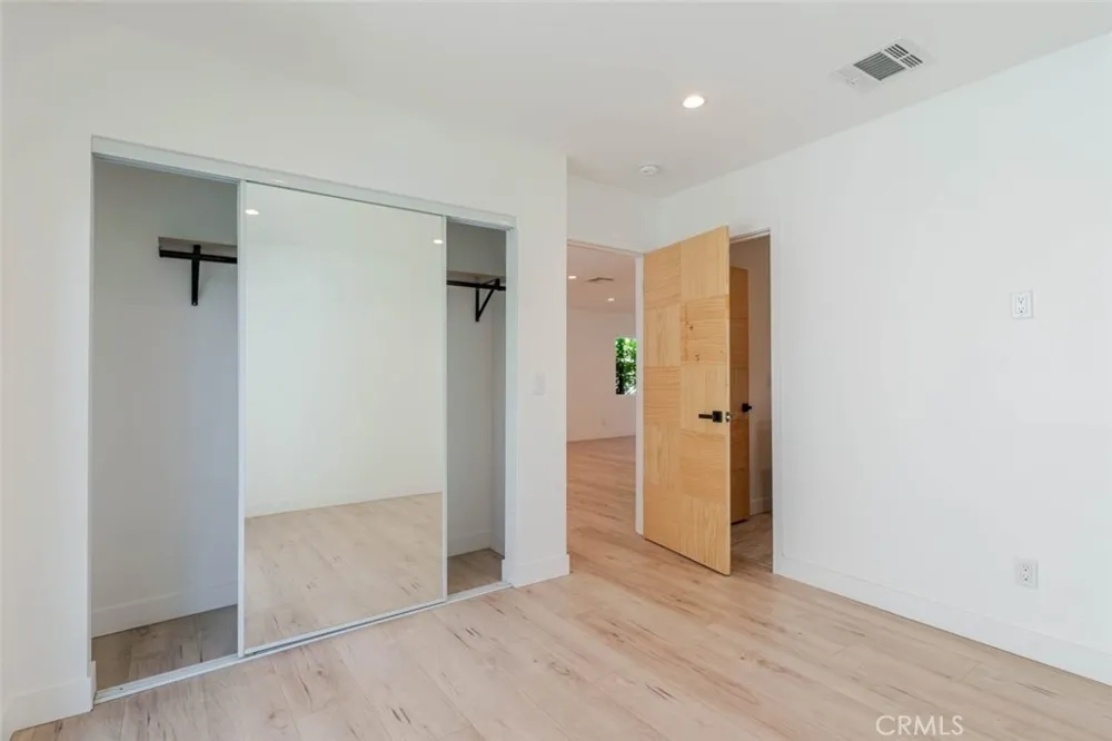 6837 Yolanda Avenue Reseda, CA 91335