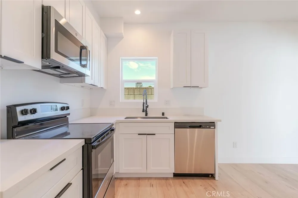 6837 Yolanda Avenue Reseda, CA 91335