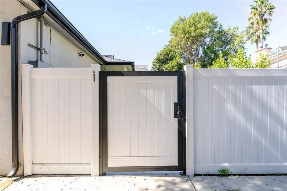 6837 Yolanda Avenue Reseda, CA 91335