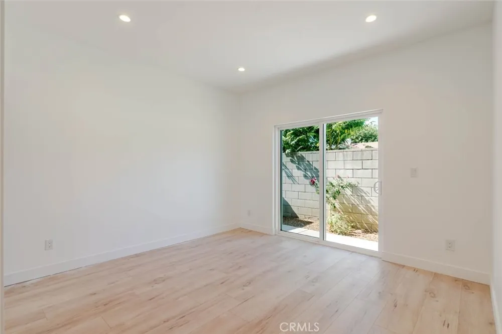6837 Yolanda Avenue Reseda, CA 91335