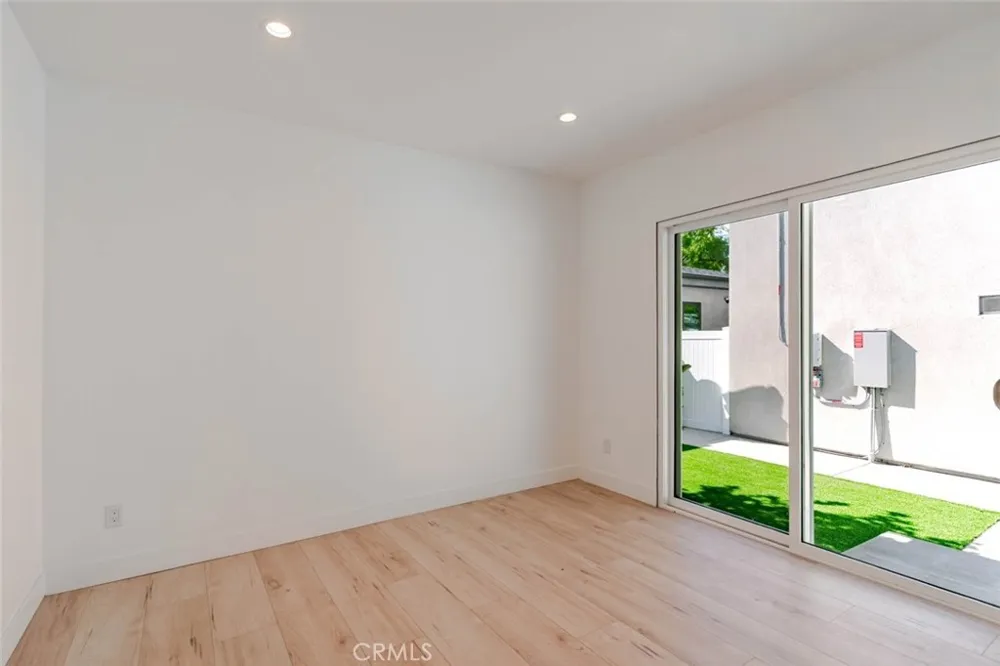 6837 Yolanda Avenue Reseda, CA 91335