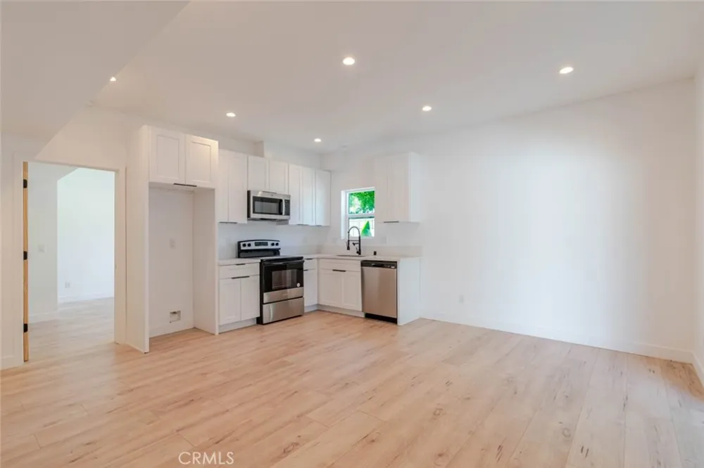6837 Yolanda Avenue Reseda, CA 91335