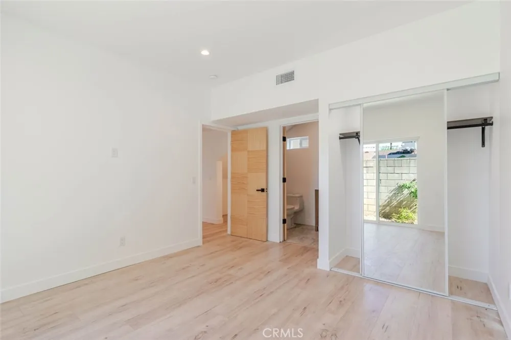 6837 Yolanda Avenue Reseda, CA 91335