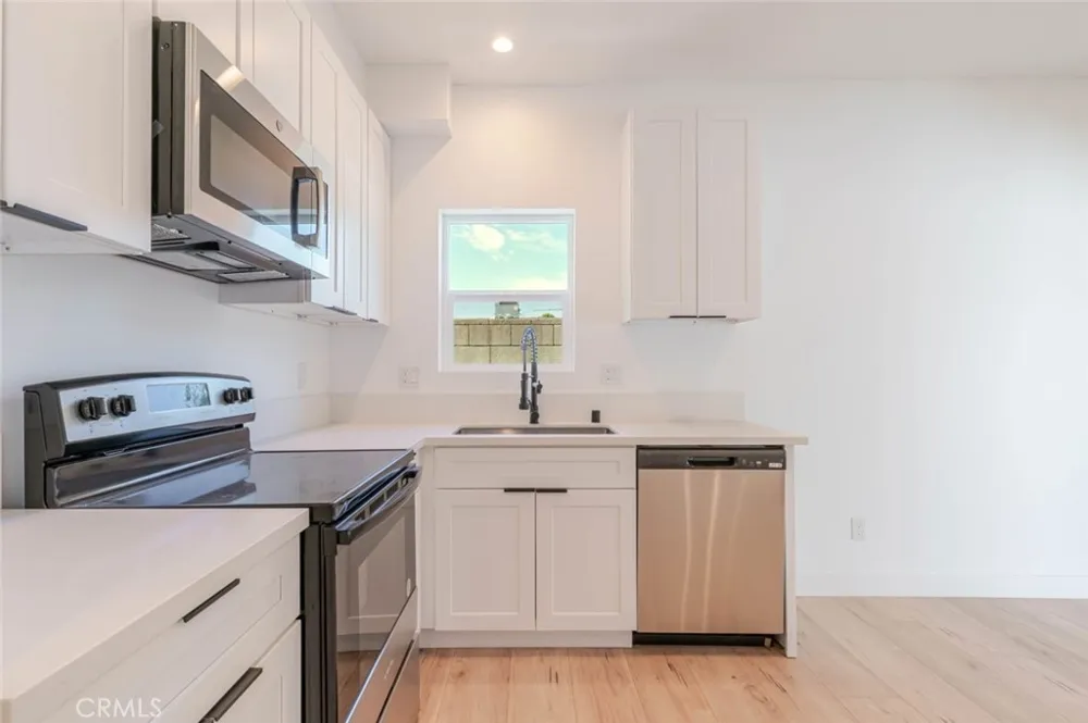 6837 Yolanda Avenue Reseda, CA 91335