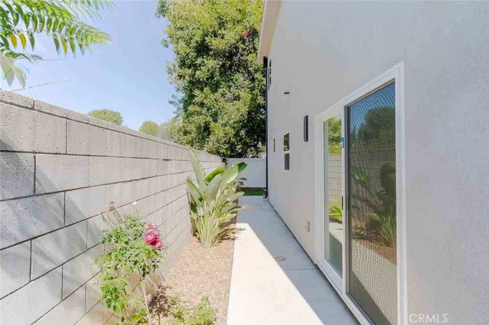 6837 Yolanda Avenue Reseda, CA 91335