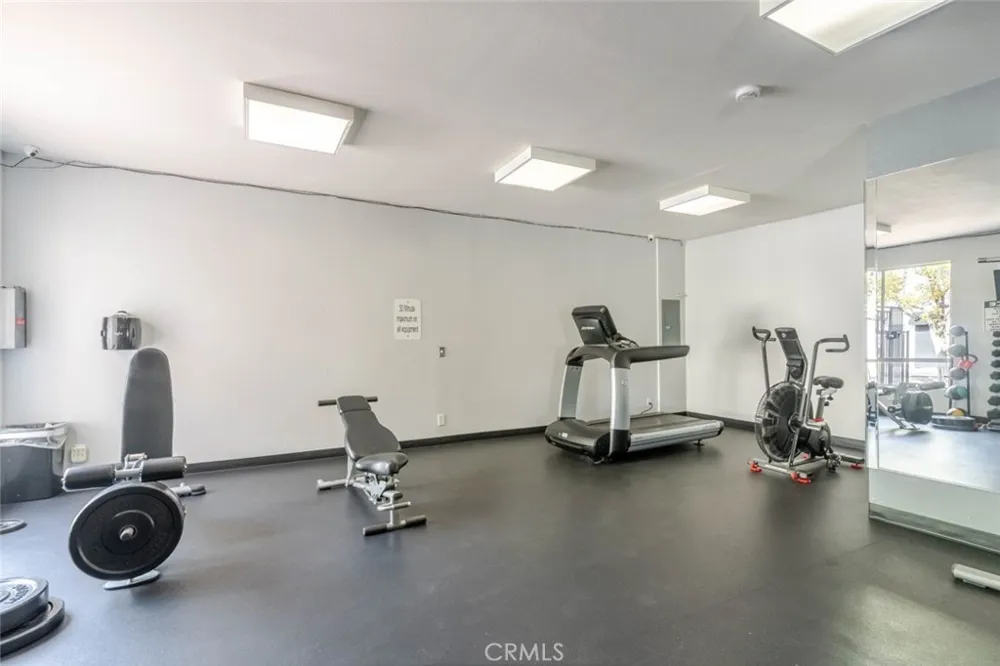 19350 Sherman Way #210 Reseda, CA 91335