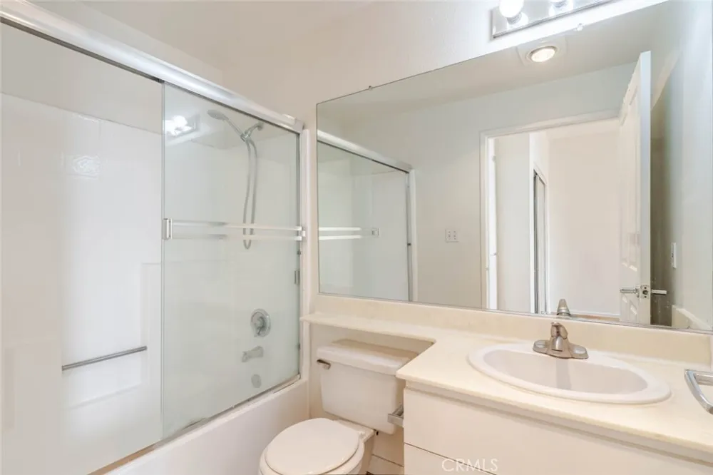 19350 Sherman Way #210 Reseda, CA 91335