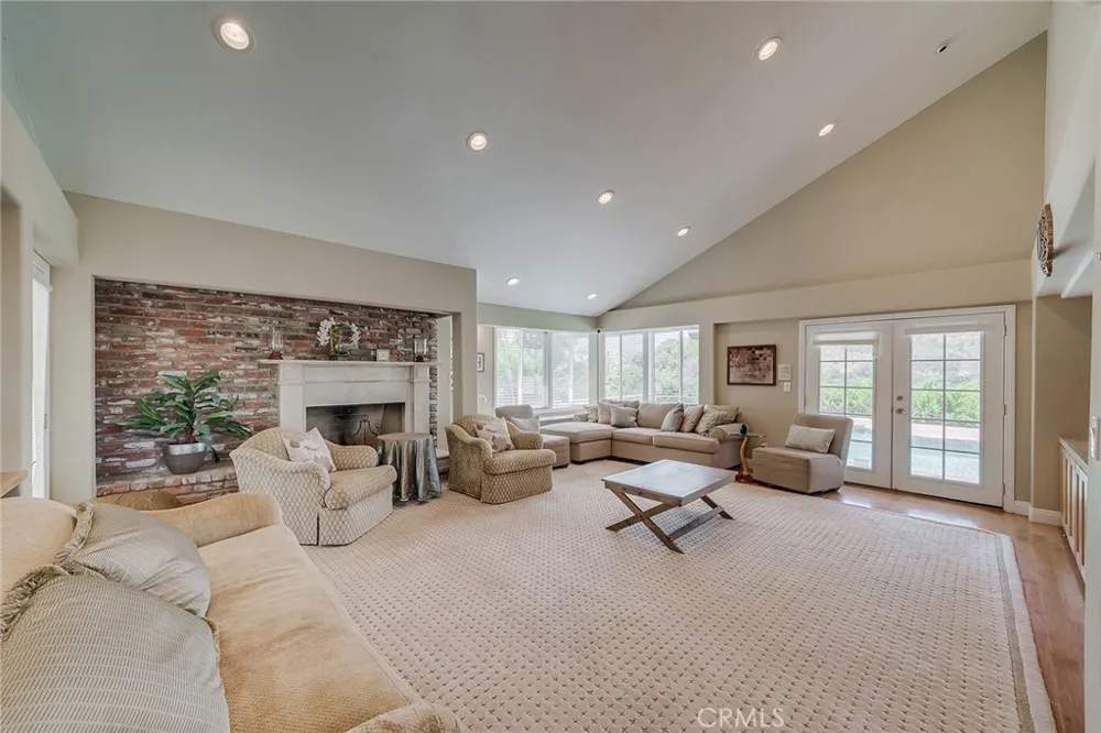 26862 Sand Canyon Road Canyon Country, CA 91387
