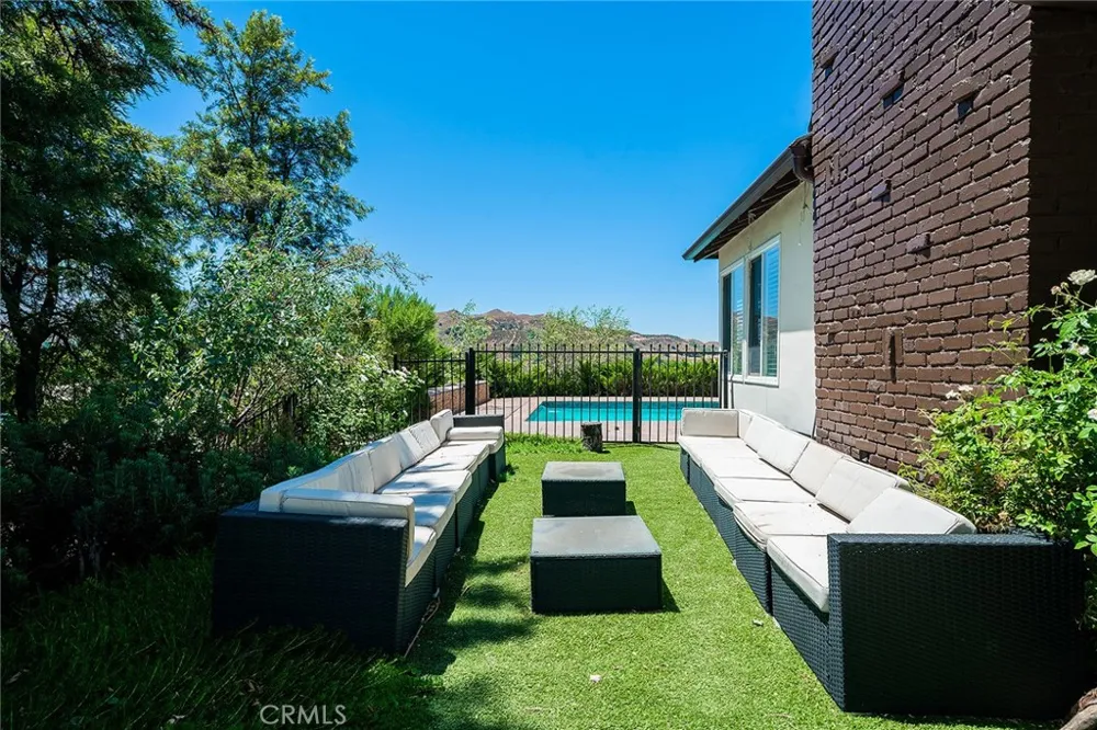 26862 Sand Canyon Road Canyon Country, CA 91387