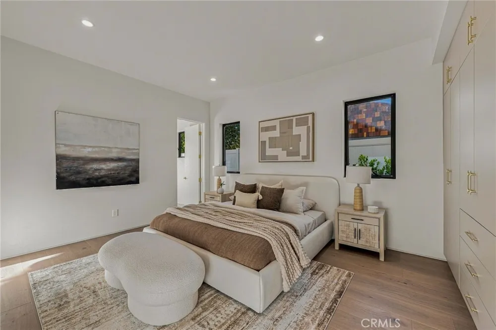 12408 Cumpston Valley Village, CA 91607