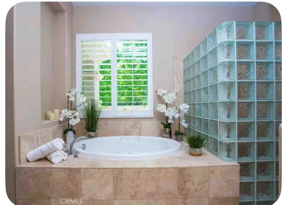 1410 Sabita Palm Springs, CA 92262