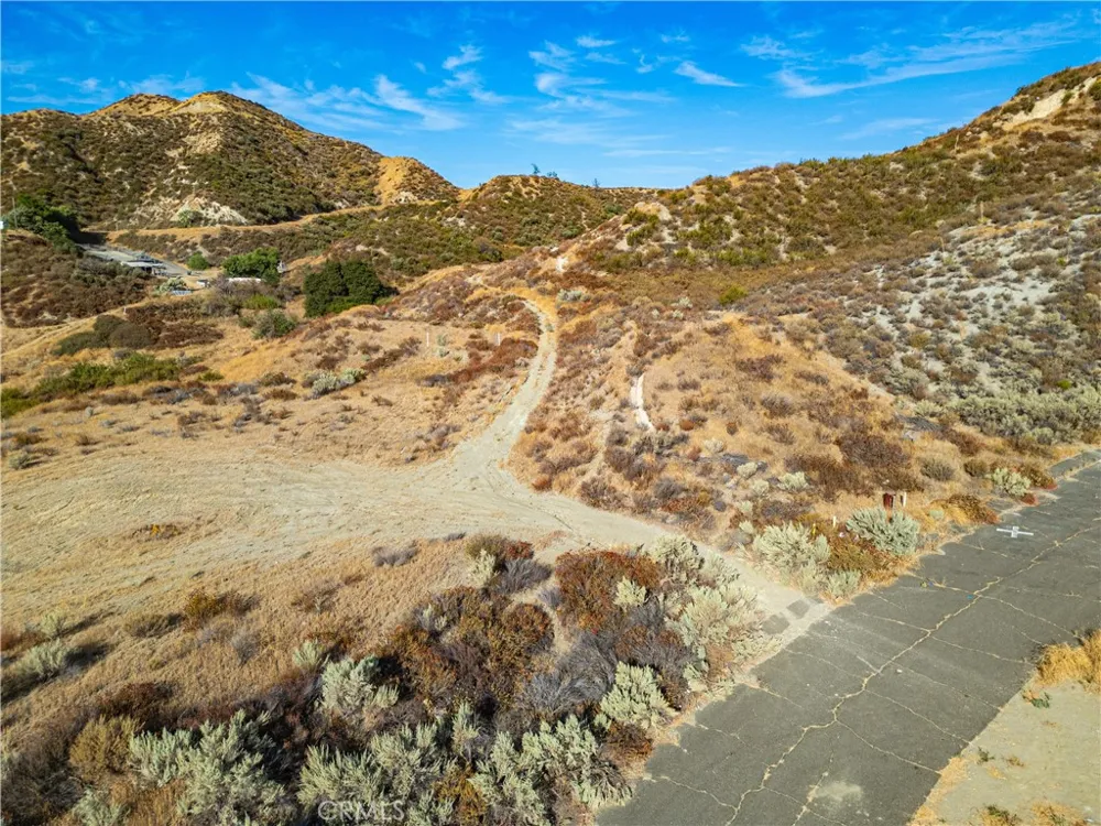 Warmuth Road Canyon Country, CA 91387