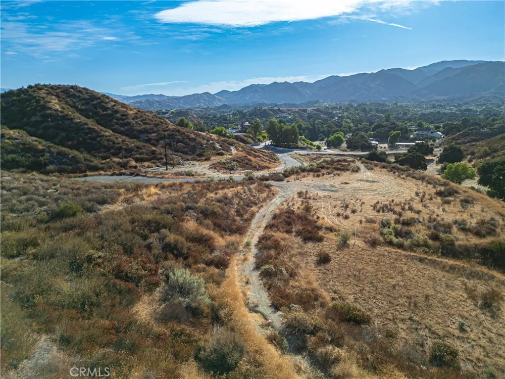 Warmuth Road Canyon Country, CA 91387