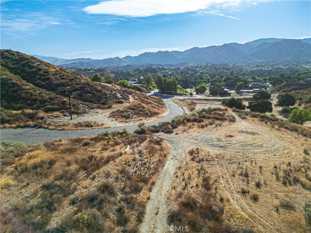 Warmuth Road Canyon Country, CA 91387
