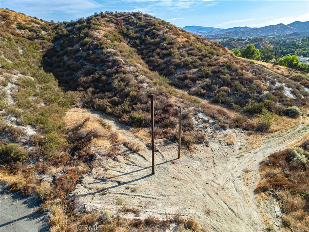 Warmuth Road Canyon Country, CA 91387
