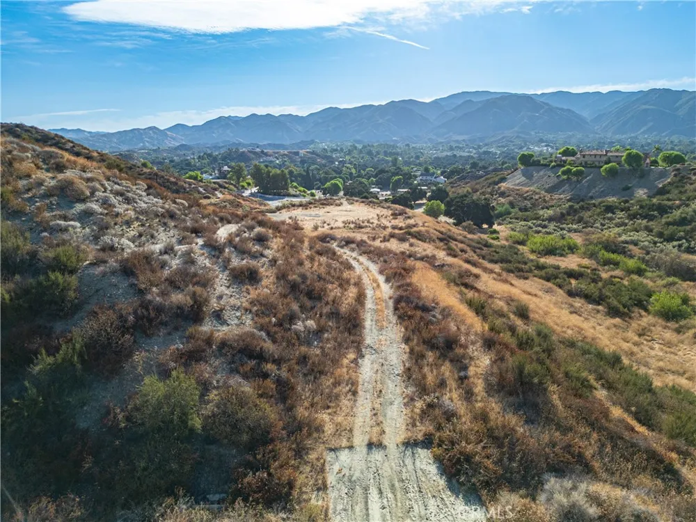 Warmuth Road Canyon Country, CA 91387